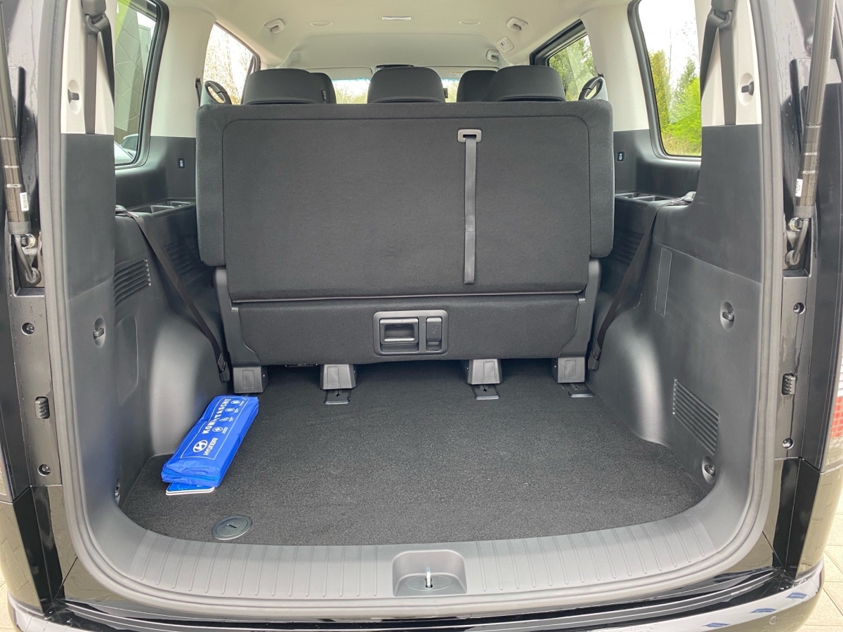 Foto 1 - STARIA Hybrid 1.6L 9-Sitzer Trend ACC+LED, Schwarz