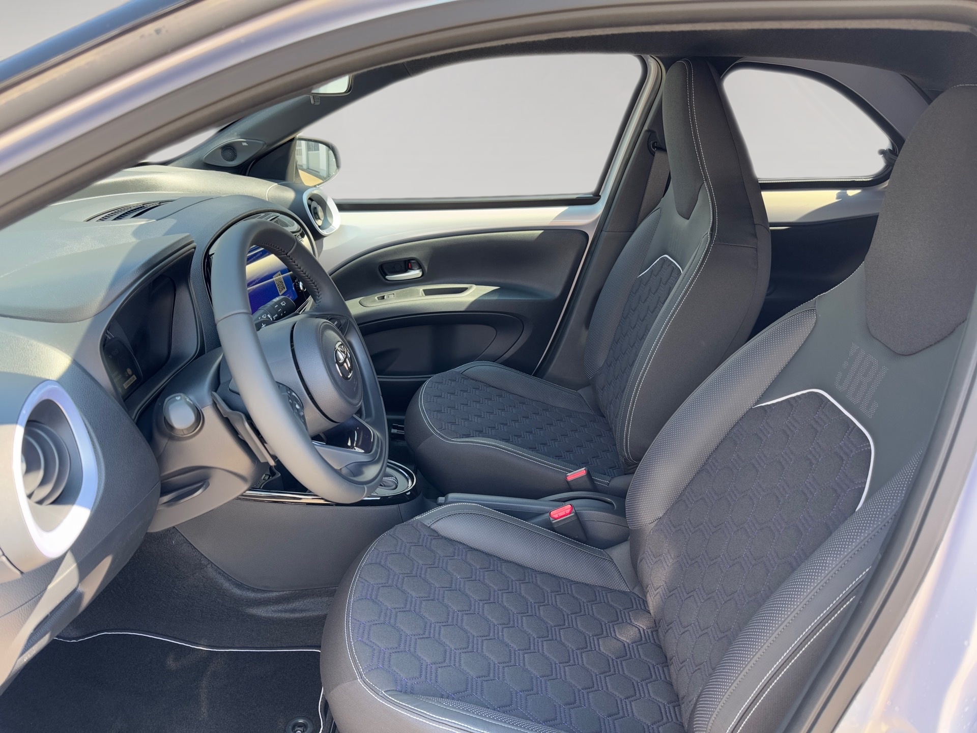 Foto 1 - Aygo X 1.0 l JBL Edition CVT JBL Soundsystem, light purple silver