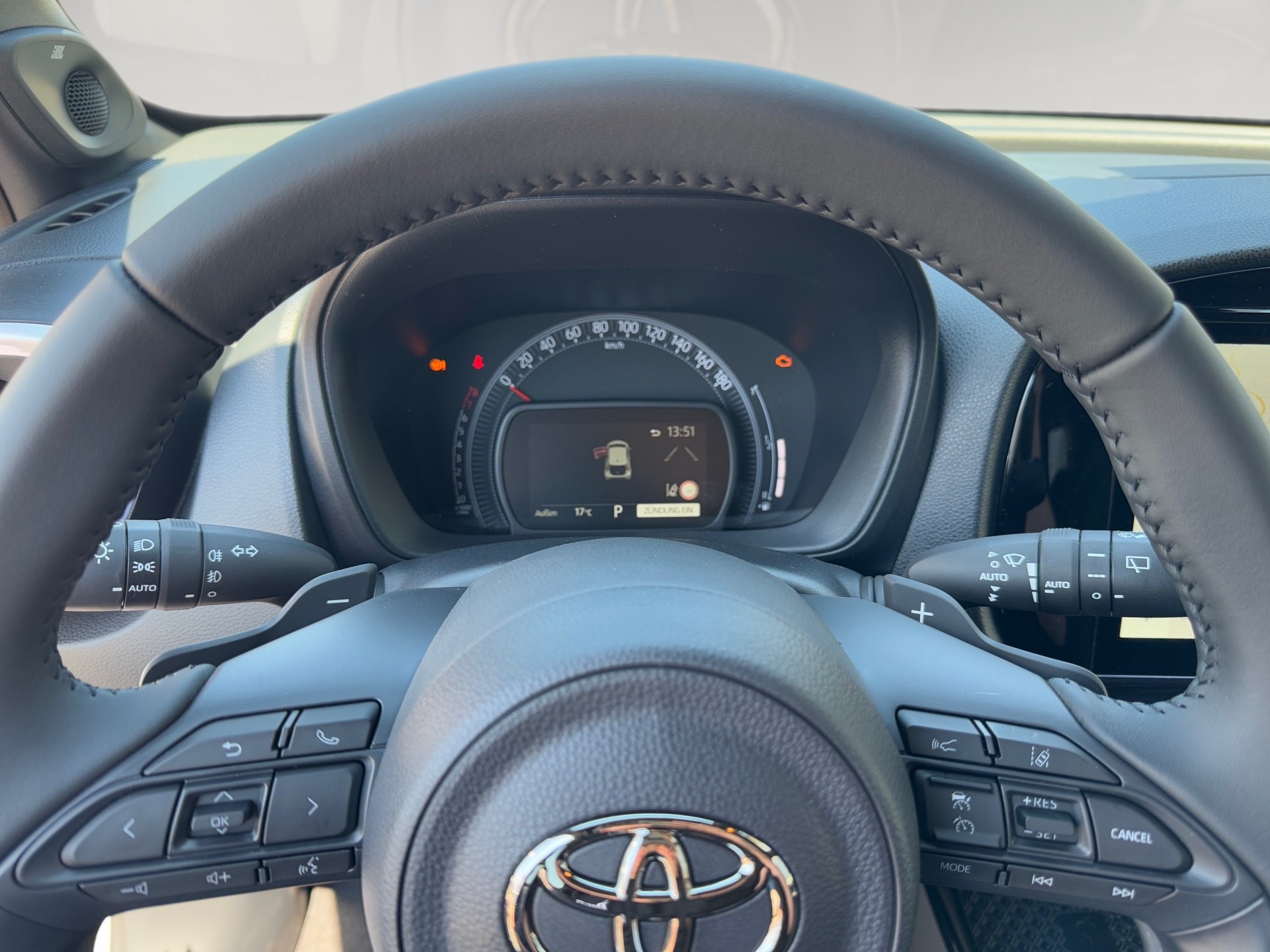 Foto 1 - Aygo X 1.0 l JBL Edition CVT JBL Soundsystem, light purple silver