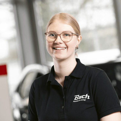 Julia Beck (Automobilkauffrau) - Autohaus Bach GmbH & Co. KG